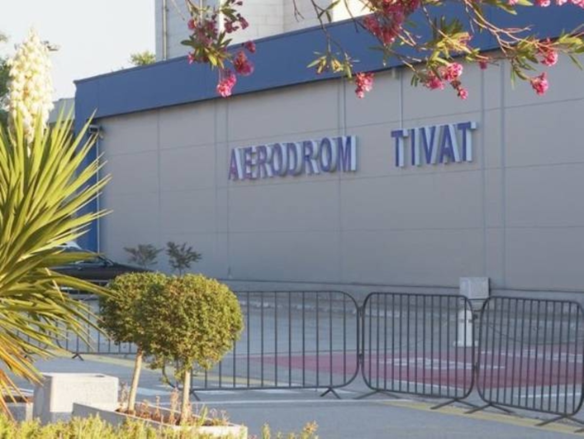 У Тиват слетио авион из Дубаија са држављанима Црне Горе, БиХ и Србије