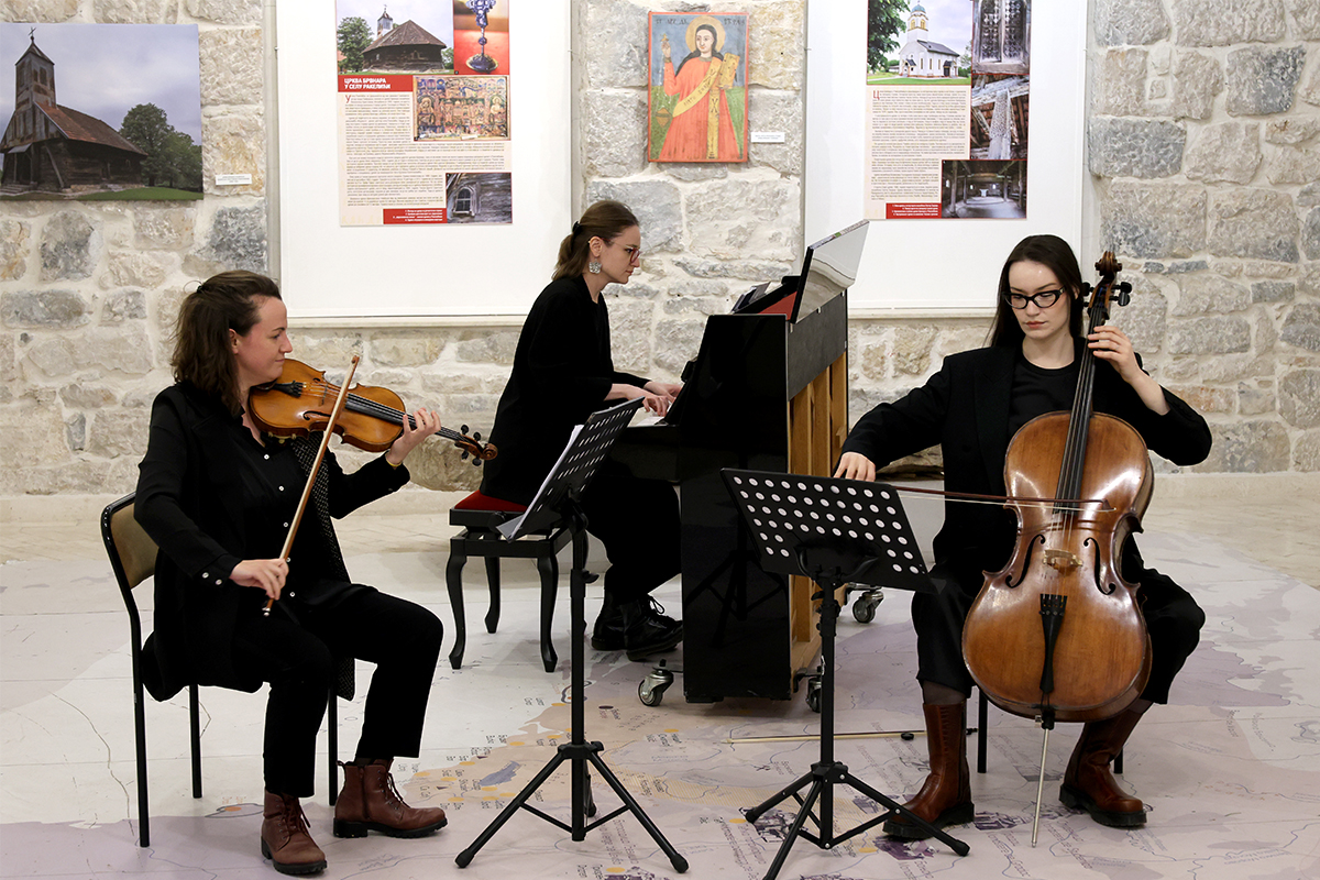 Muzej kncert.jpg (850 KB)