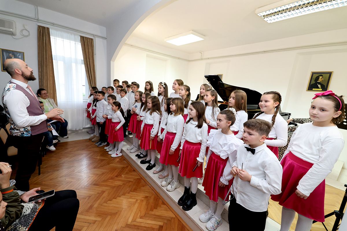 Одржан концерт Музичке школе поводом Међународног дана жена (ФОТО)