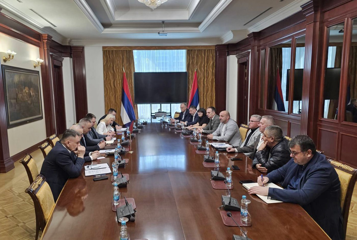 Минић: Влада Српске на располагању превозницима