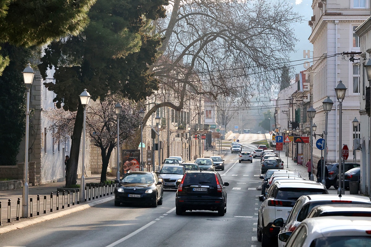 У данас сунчаном Требињу максимална температура око 18 степени 
