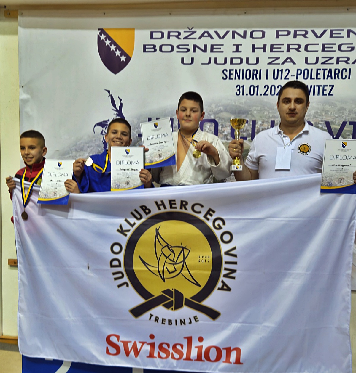 1000077020.jpg (408 KB)