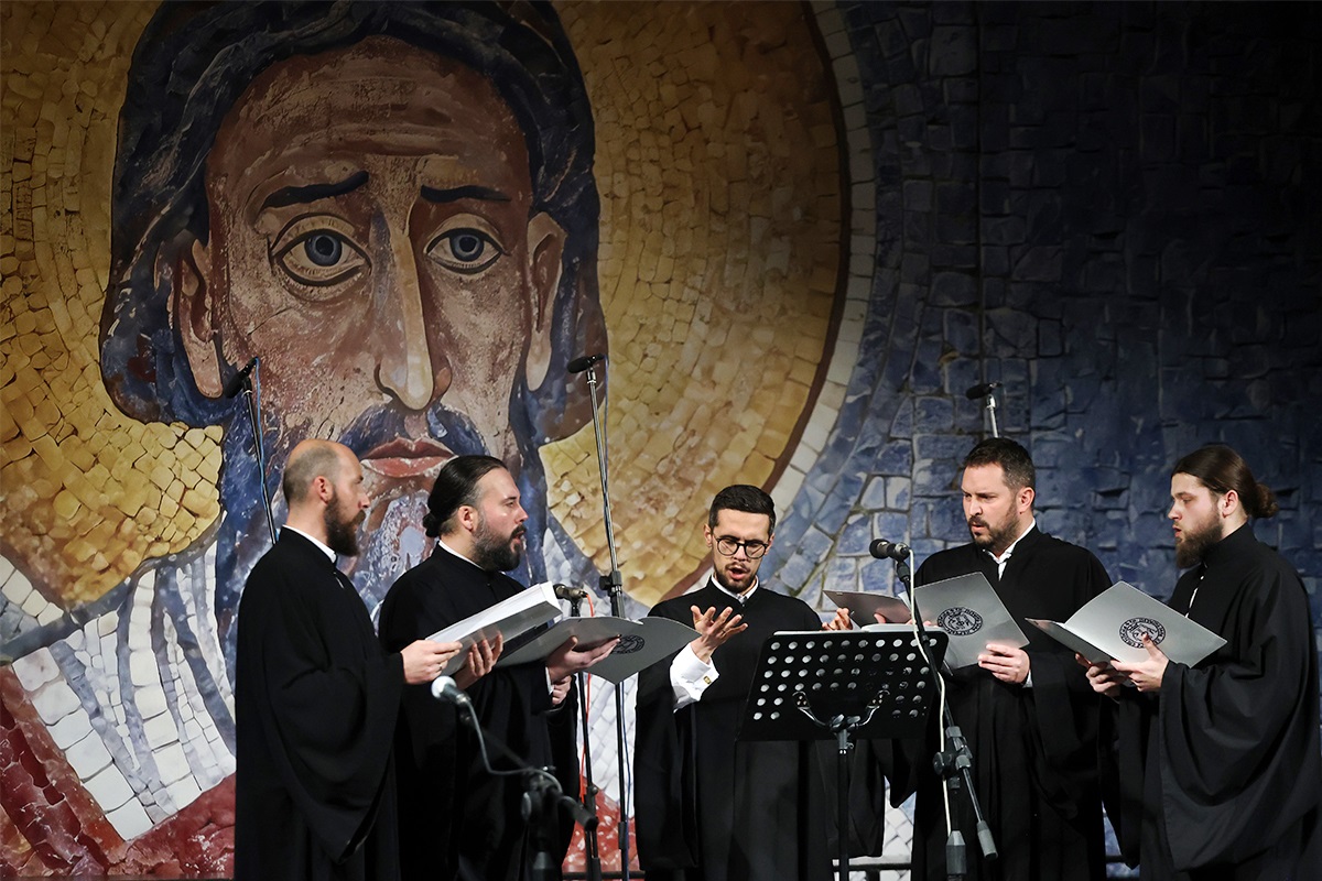 NASLOVNA.jpg (323 KB)