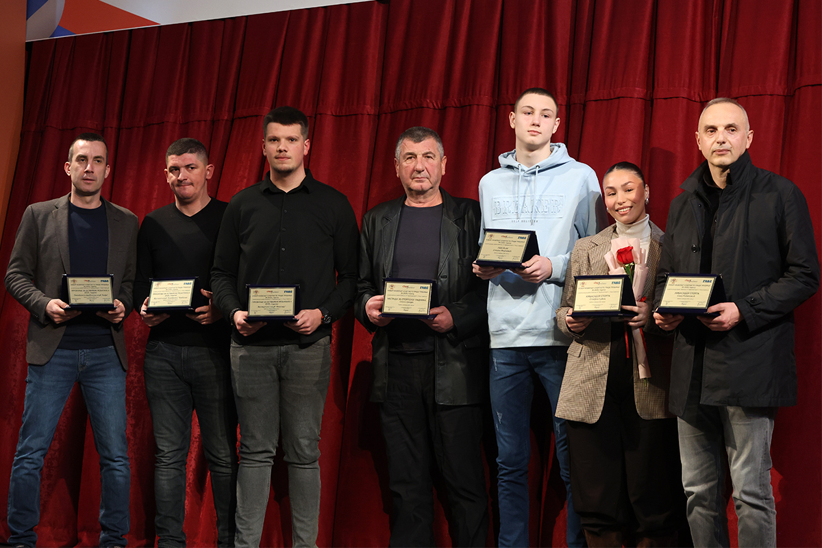 Sport 5.jpg (677 KB)