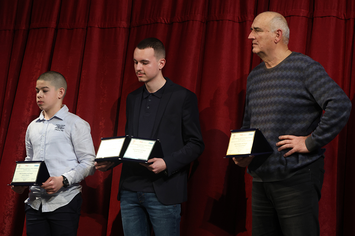 Sport 6.jpg (587 KB)