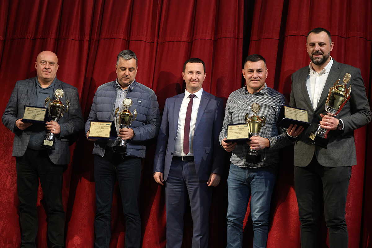 Sport 7.jpg (717 KB)