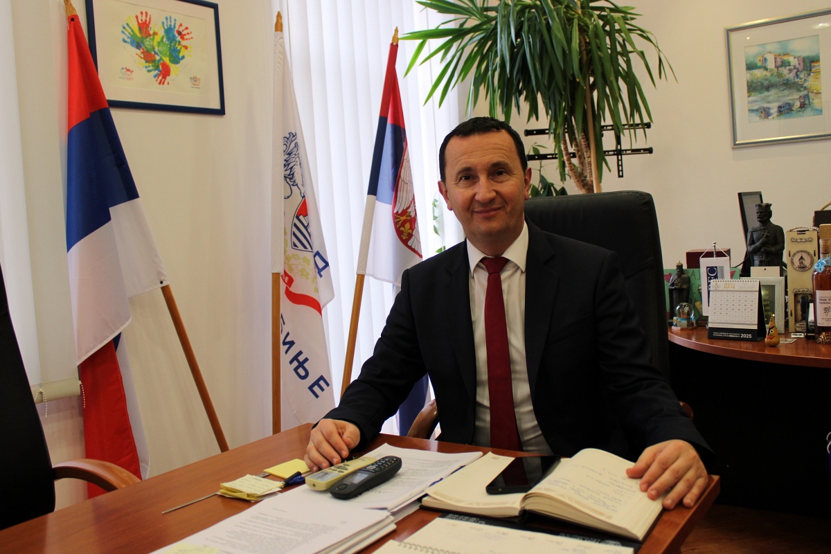 Интервју – градоначелник МИРКО ЋУРИЋ: НОВО ТРЕБИЊЕ – ШАНСА ЗА ЈЕФТИНИЈИ КВАДРАТ