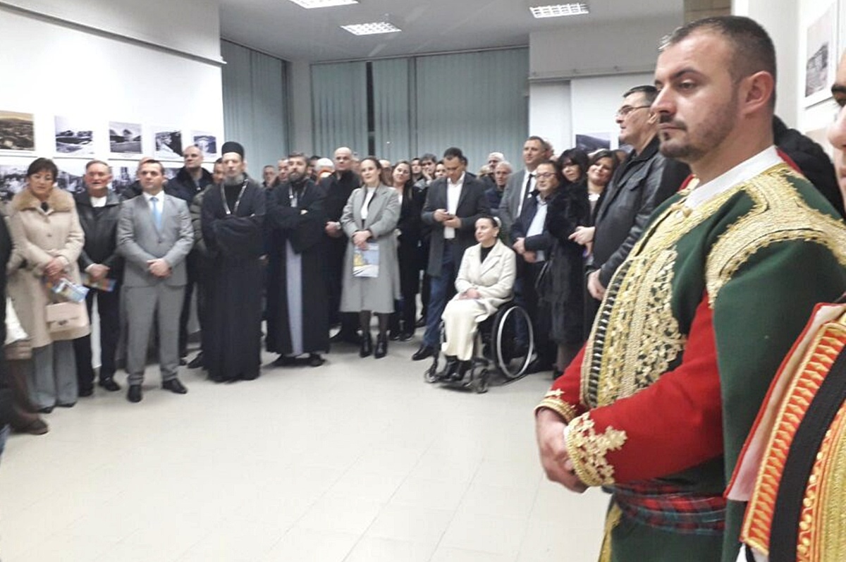 1000035486-1024x768.jpg (252 KB)