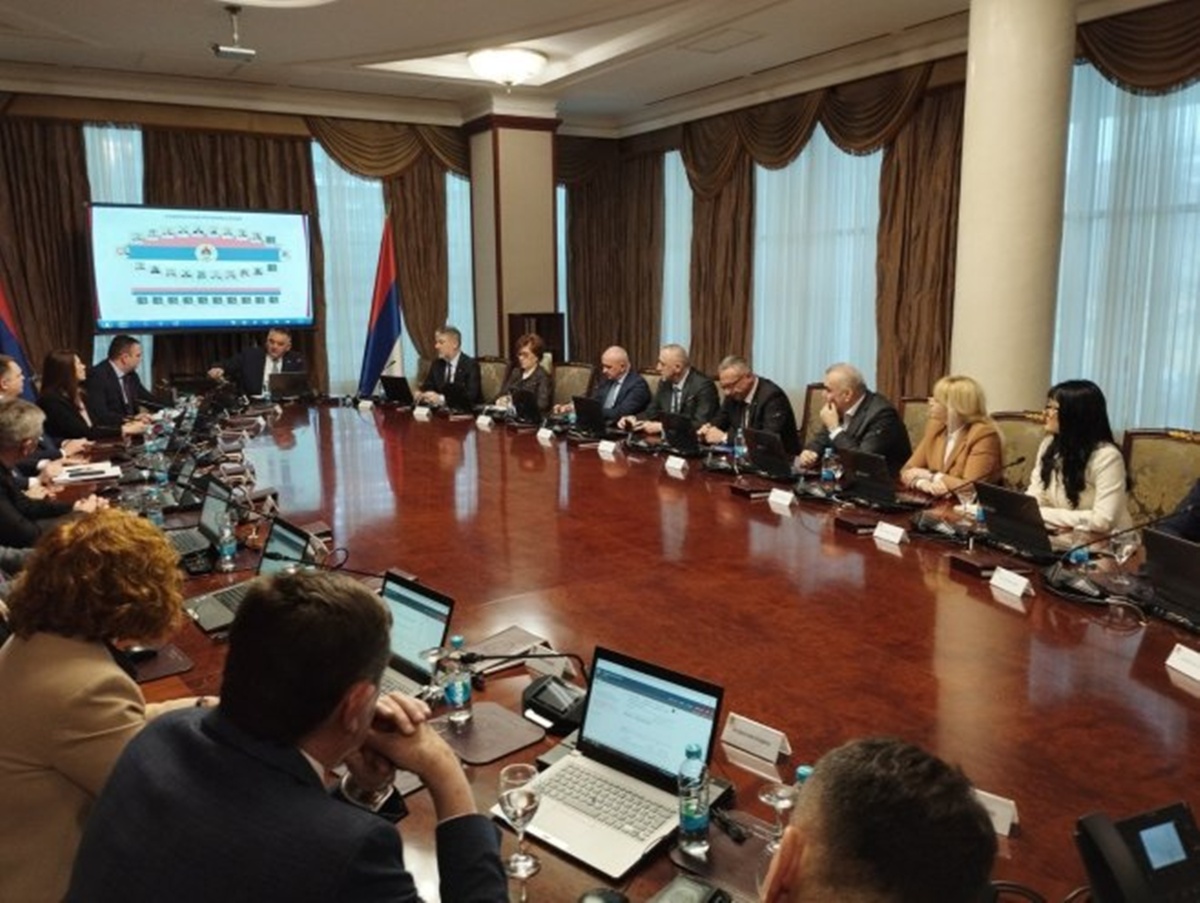 Нова Влада Српске одржала конститутивну сједницу - пред министрима пуно посла, кључан рад на терену
