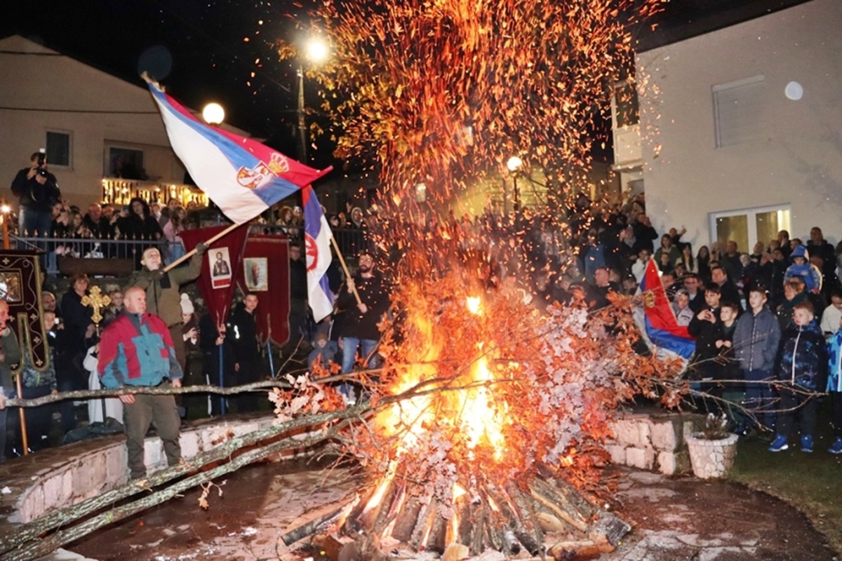 У Невесињу прослављено Бадње вече (ФОТО)