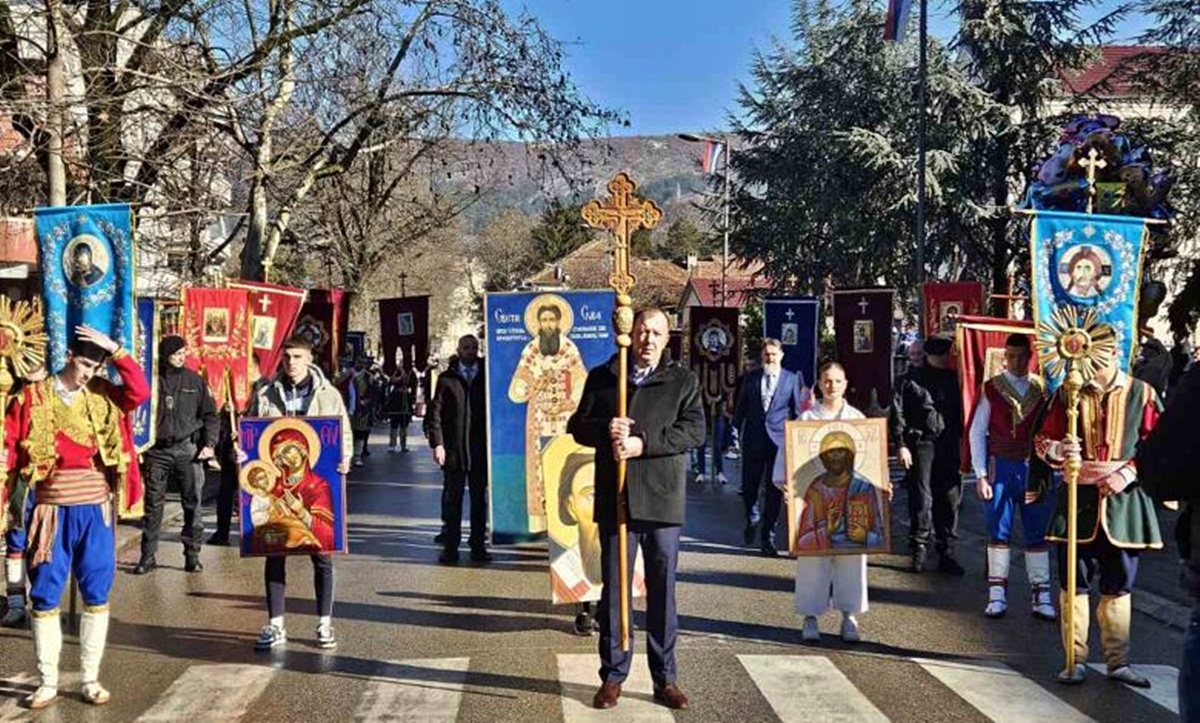 IMG-4b016d02cc0223f7c5cd3e192d62c636-V-780x470.jpg (419 KB)