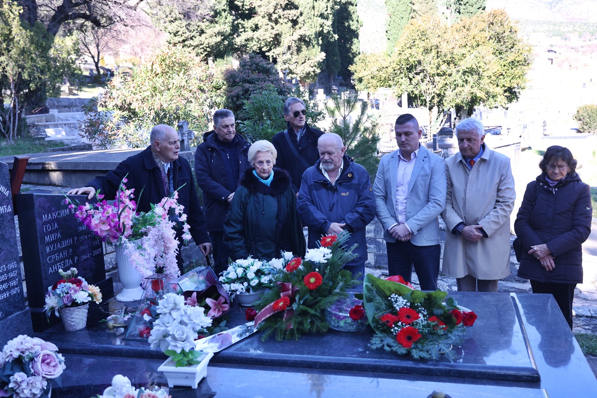 J32A1936.JPG (543 KB)