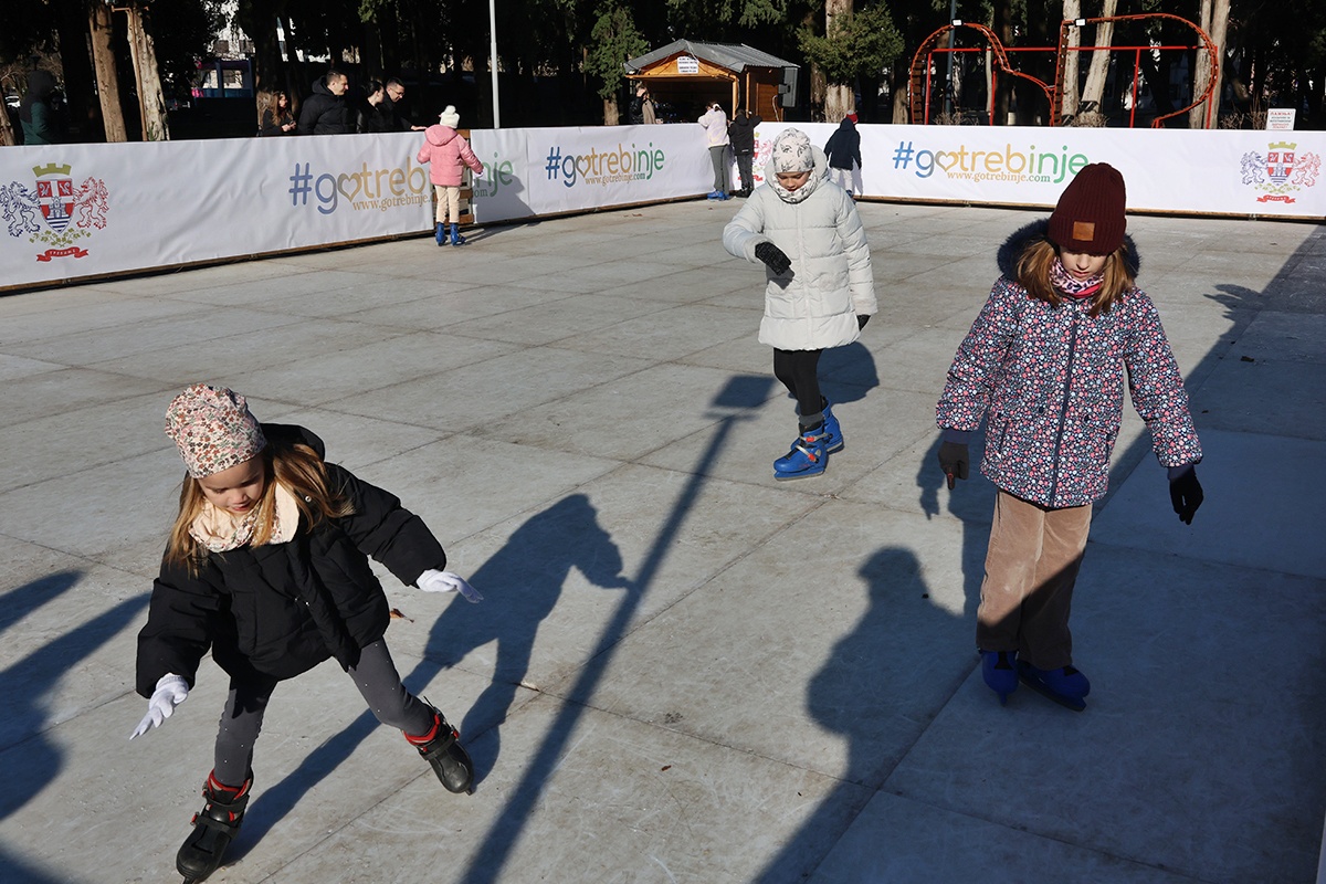 Klizaliste 2.jpg (393 KB)