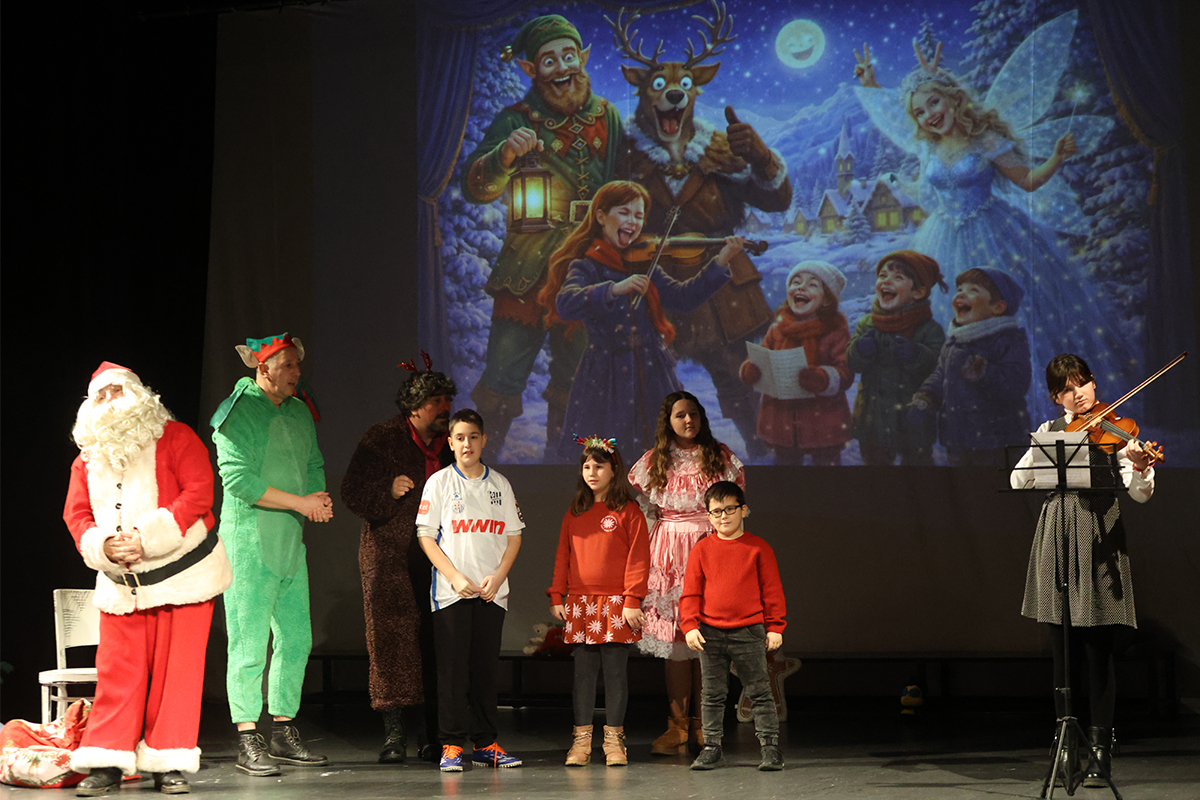 Muzika za Deda mraza 3.jpg (736 KB)