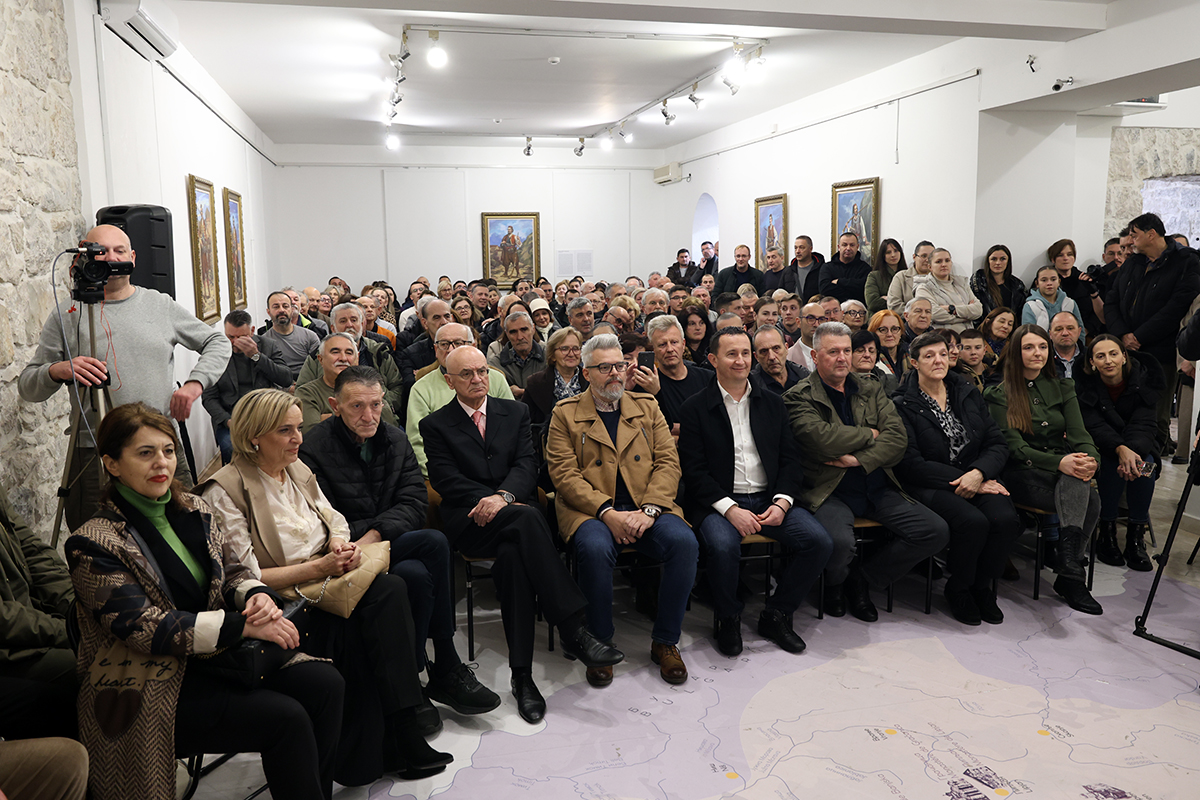 Popovo dolina suza.jpg (771 KB)