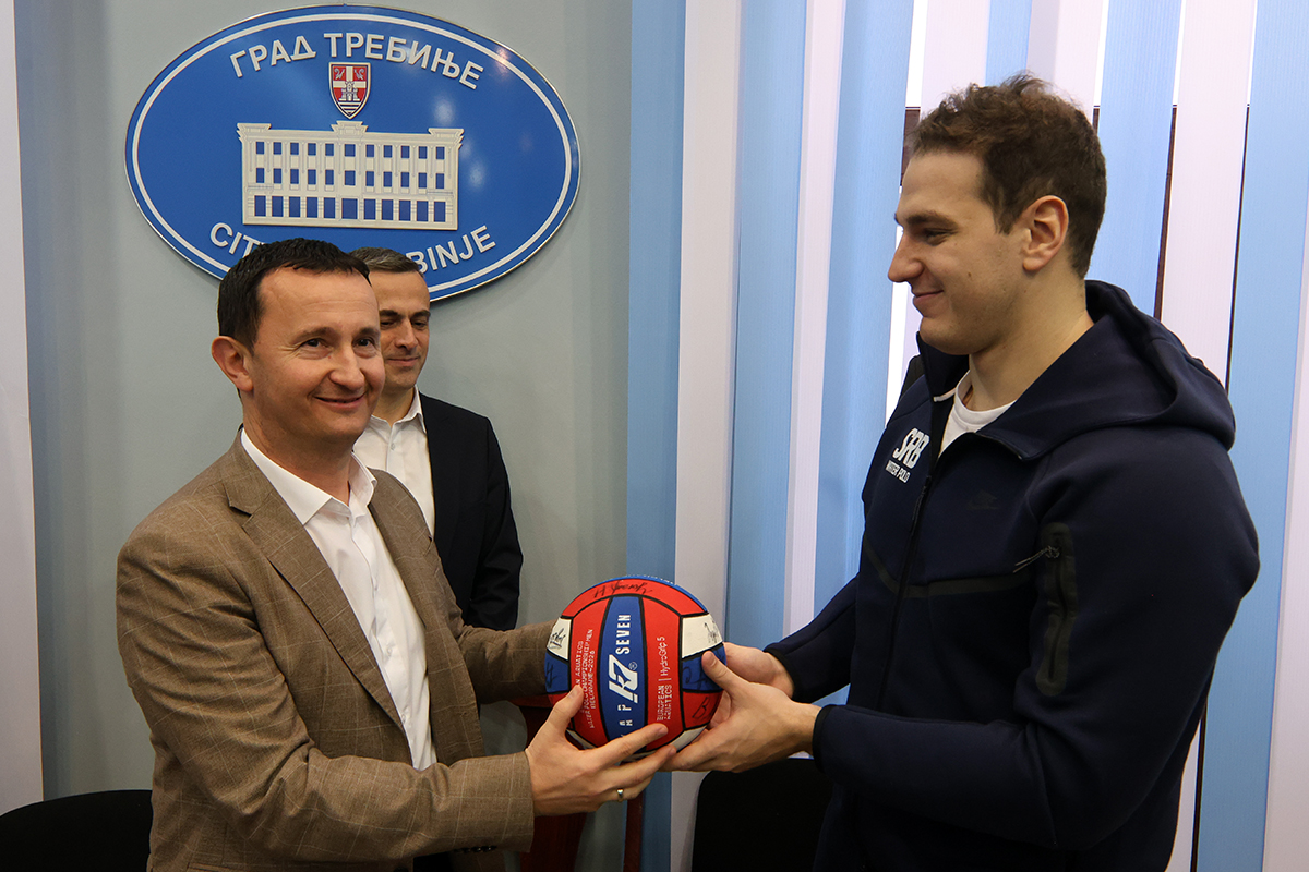 Vaterpolo prijem 3.jpg (689 KB)