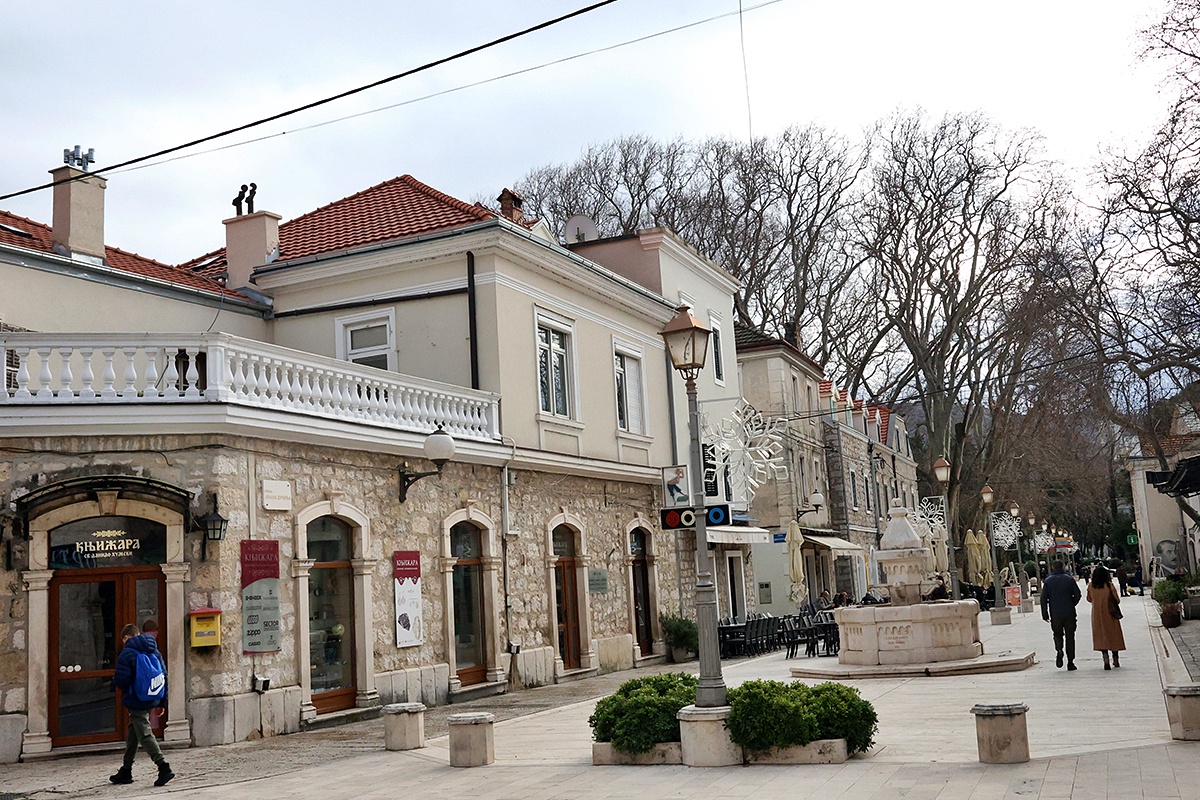 Vrijeme 327(1).jpg (520 KB)