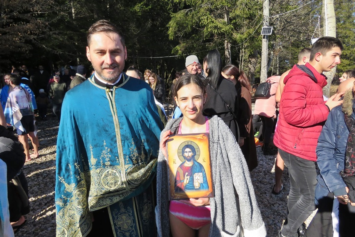 casni_krst5.jpg (406 KB)