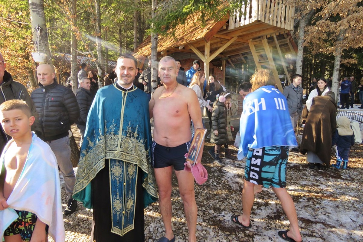 casni_krst6.jpg (435 KB)