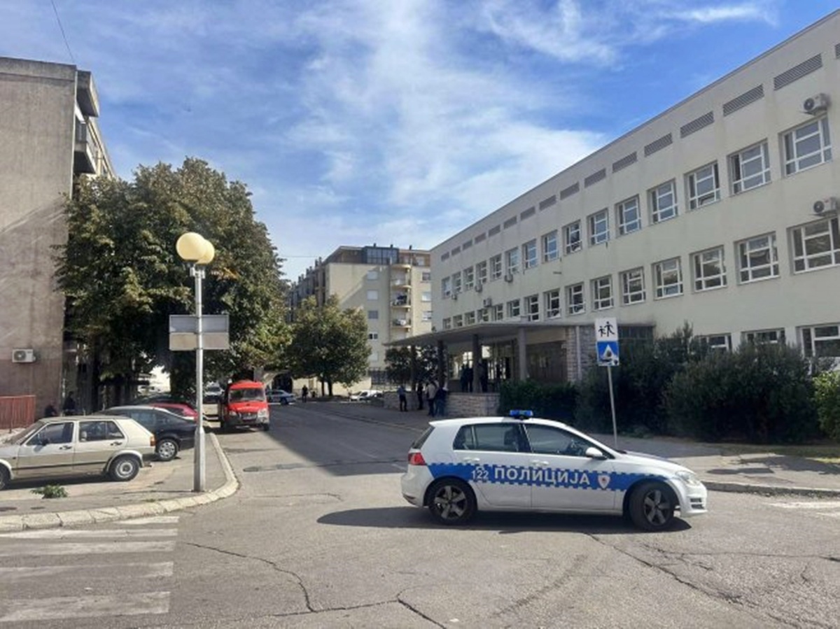 Дојава о бомби у Центру средњих школа Требиње