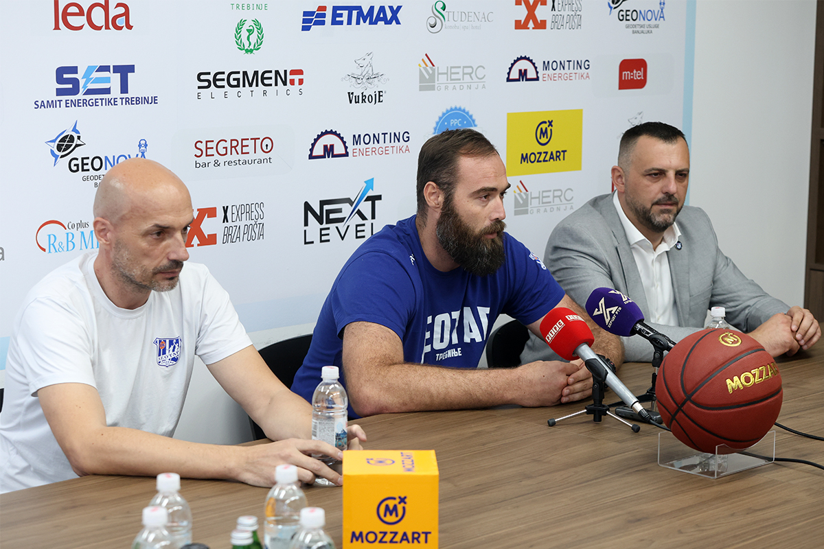 Kosarka PRESS 4.jpg (737 KB)