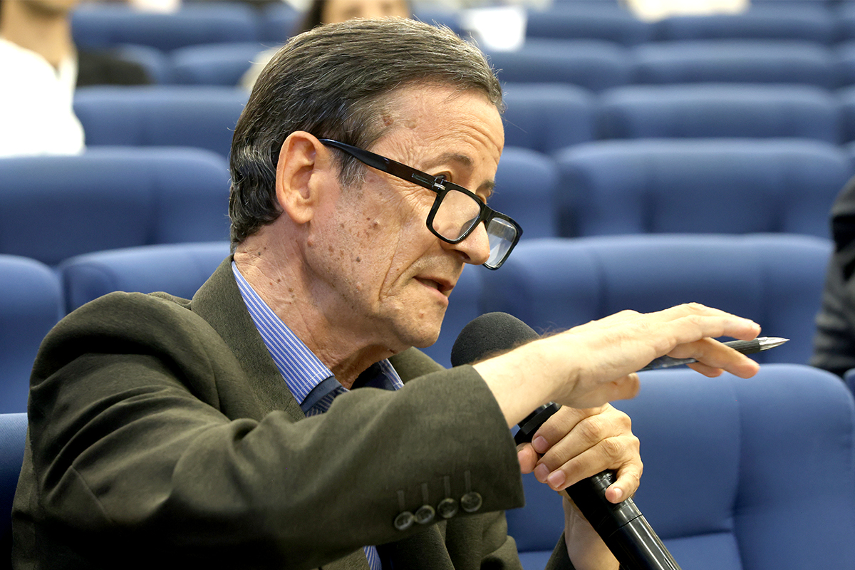 Maribor okrugli sto Dragan Koprvica.jpg (777 KB)