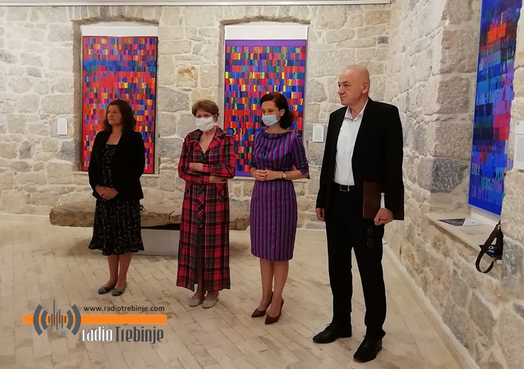 Stihovi Jovana Dučića inspiracija akademske slikarke Mirjane Mire Maoduš