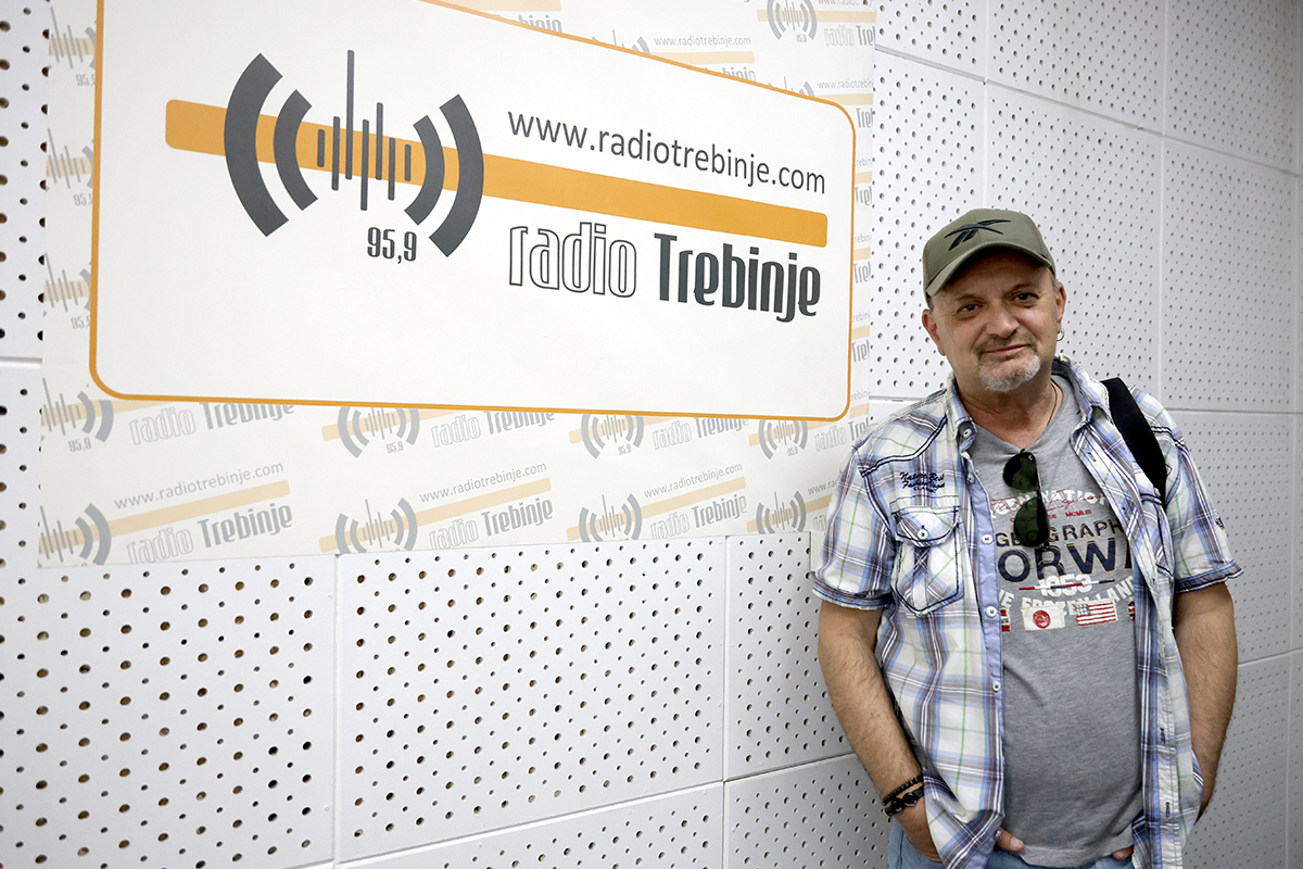 Тема јутра: “Сунчана капија” поново на музичкој сцени – Славко Влачић гост јутарњег програма (АУДИО)