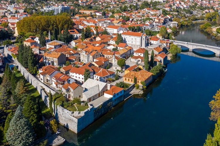 Sastanak o izgradnji bolnice u Trebinju